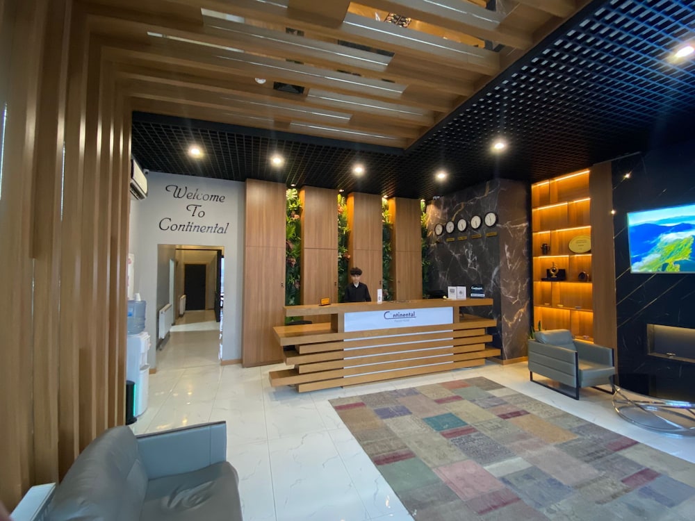 continental airport hotel