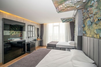 continental airport hotel