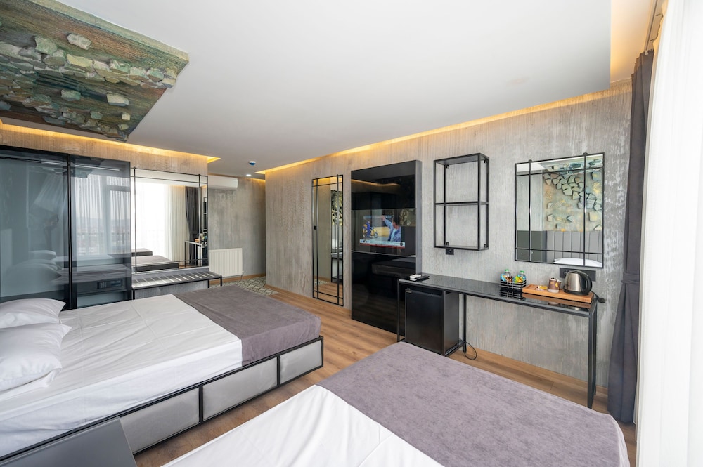 continental airport hotel