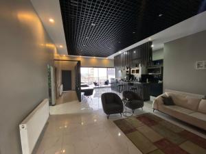 continental airport hotel