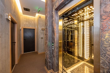 continental airport hotel