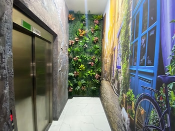 continental airport hotel