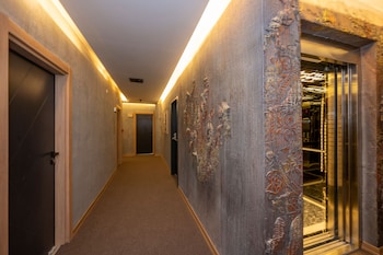 continental airport hotel