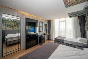 continental airport hotel