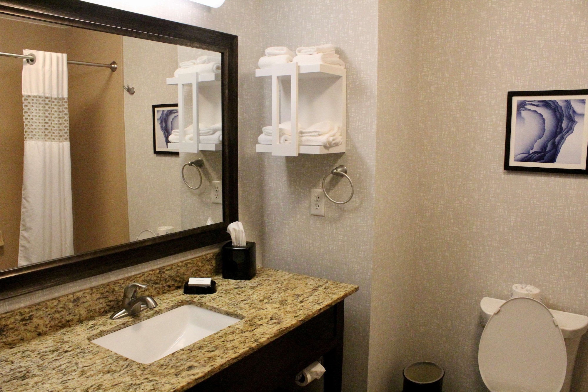 hampton inn indianapolis nw zionsville