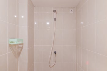 nice and comfy studio apartment at m town residence