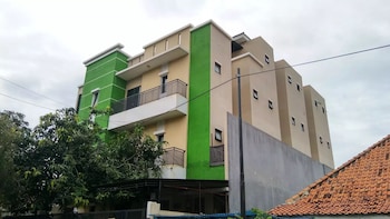 cozy residence muwardi jakarta