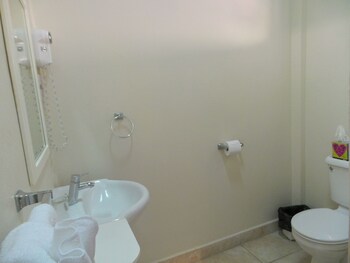 grooms beach villa and resort