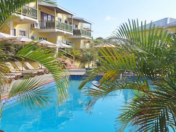 grooms beach villa and resort