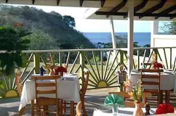 grooms beach villa and resort