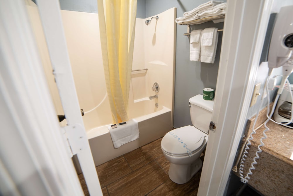 americas best value inn and suites siloam springs