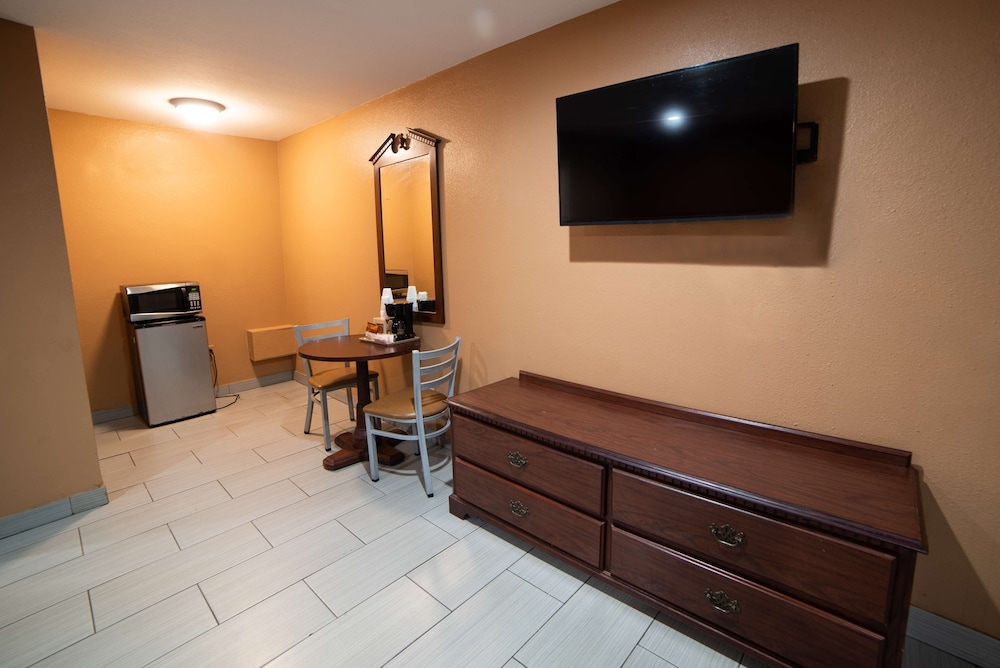 americas best value inn and suites siloam springs