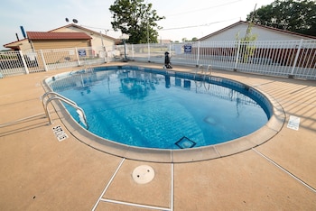 Americas Best Value Inn & Suites Siloam Springs,Benton>>Arkansas,2 star