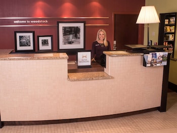 hampton inn and suites woodstock va