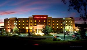 hampton inn and suites woodstock va