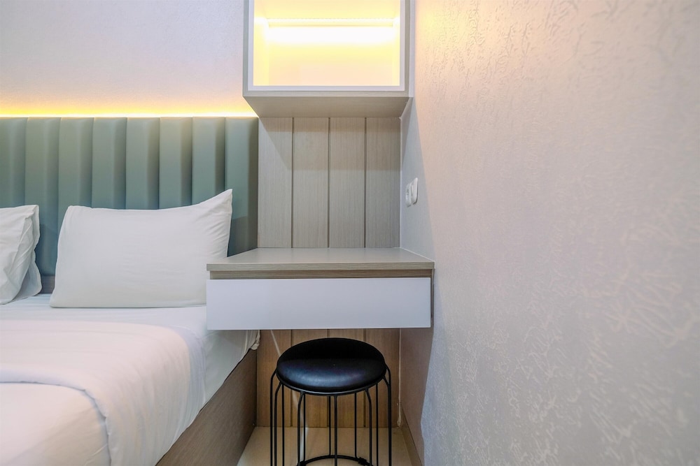 nice and comfy studio apartment at transpark cibubur