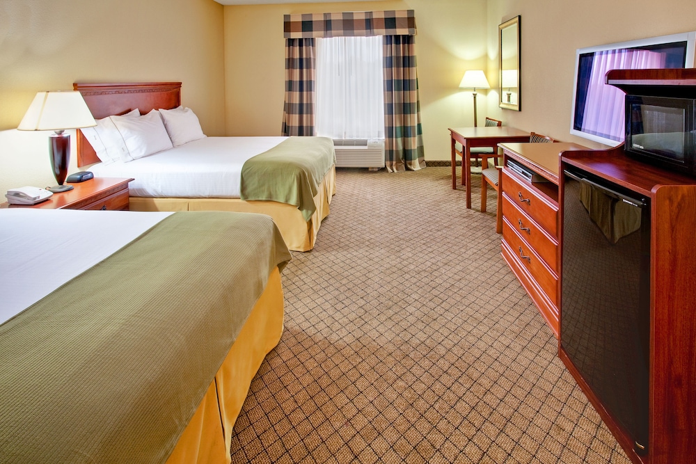 holiday inn express and suites greenwood by ihg