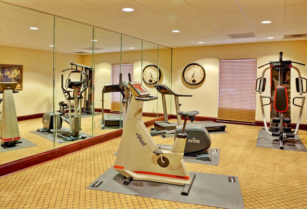 holiday inn express and suites greenwood by ihg