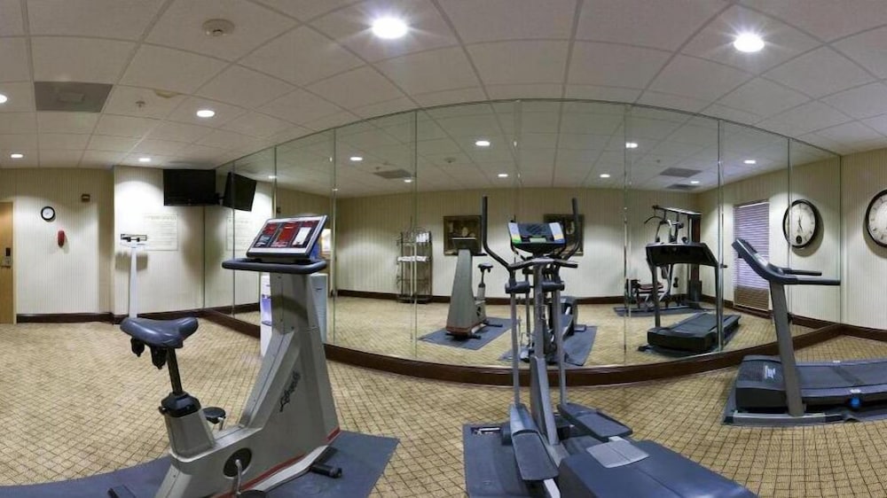 holiday inn express and suites greenwood by ihg