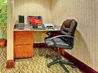 holiday inn express and suites greenwood by ihg