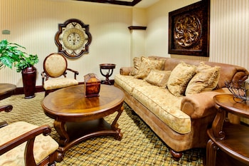 holiday inn express and suites greenwood by ihg