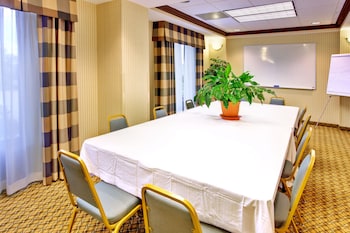 holiday inn express and suites greenwood by ihg