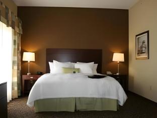 hampton inn and suites west point