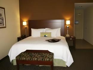 hampton inn and suites west point