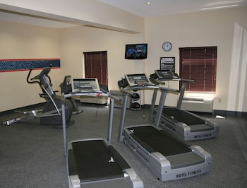 hampton inn and suites west point