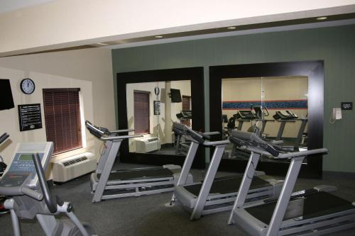hampton inn and suites west point