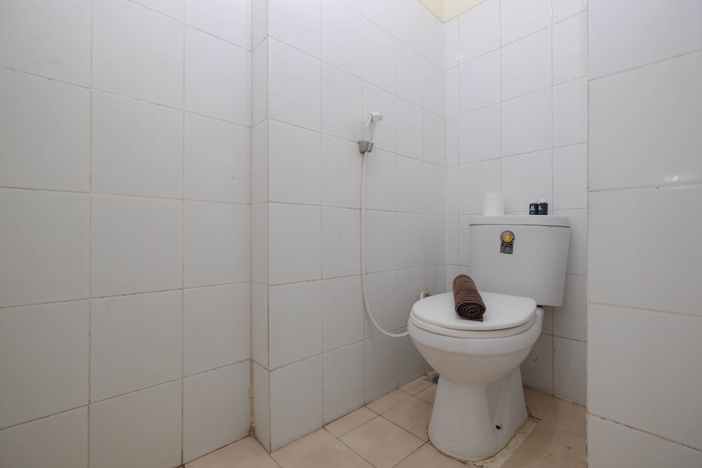 nice and comfy 1br apartment at mt haryono residence