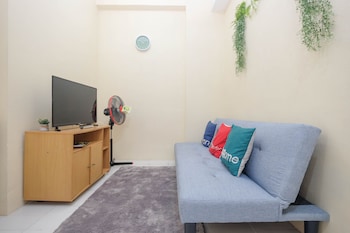 nice and comfy 1br apartment at mt haryono residence