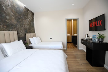 Imperator Hotel,,4 star