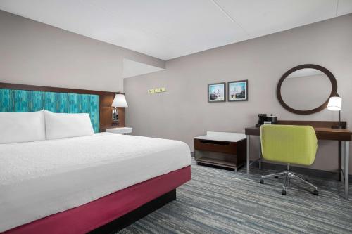 hampton inn and suites atl six flags