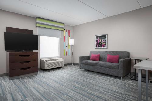 hampton inn and suites atl six flags