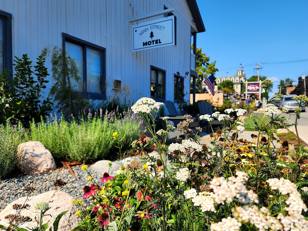 main street motel