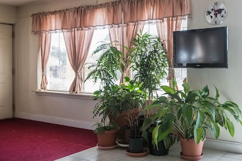 Rodeway Inn & Suites,Cobb>>Atlanta,2 star