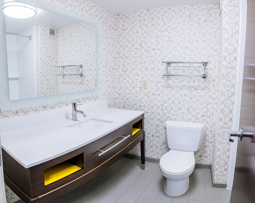 holiday inn and suites stockbridge atlanta i 75