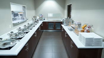 holiday inn and suites stockbridge atlanta i 75