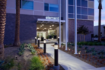 Element Irvine,,3 star