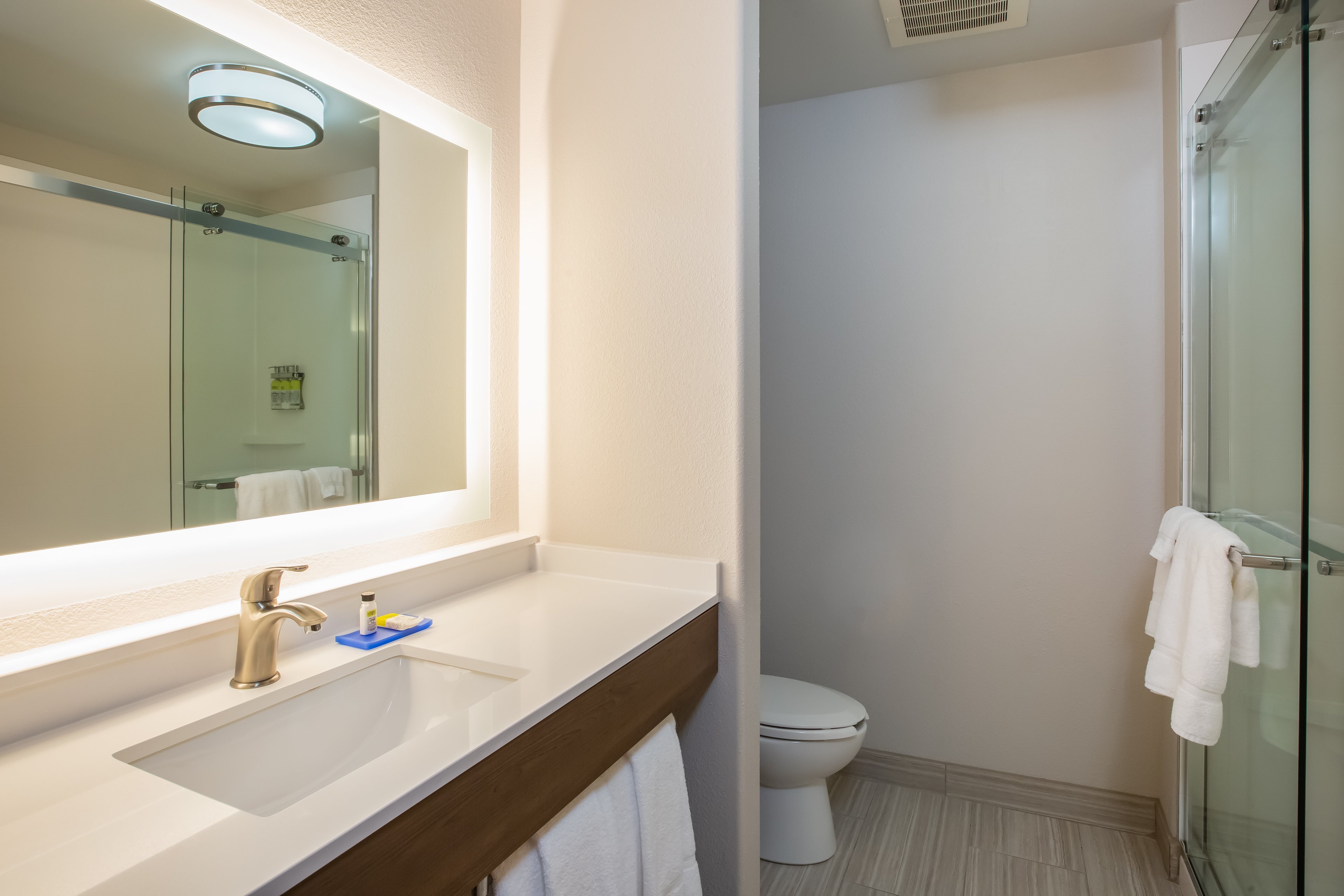 holiday inn express hotel and suites fairburn by ihg