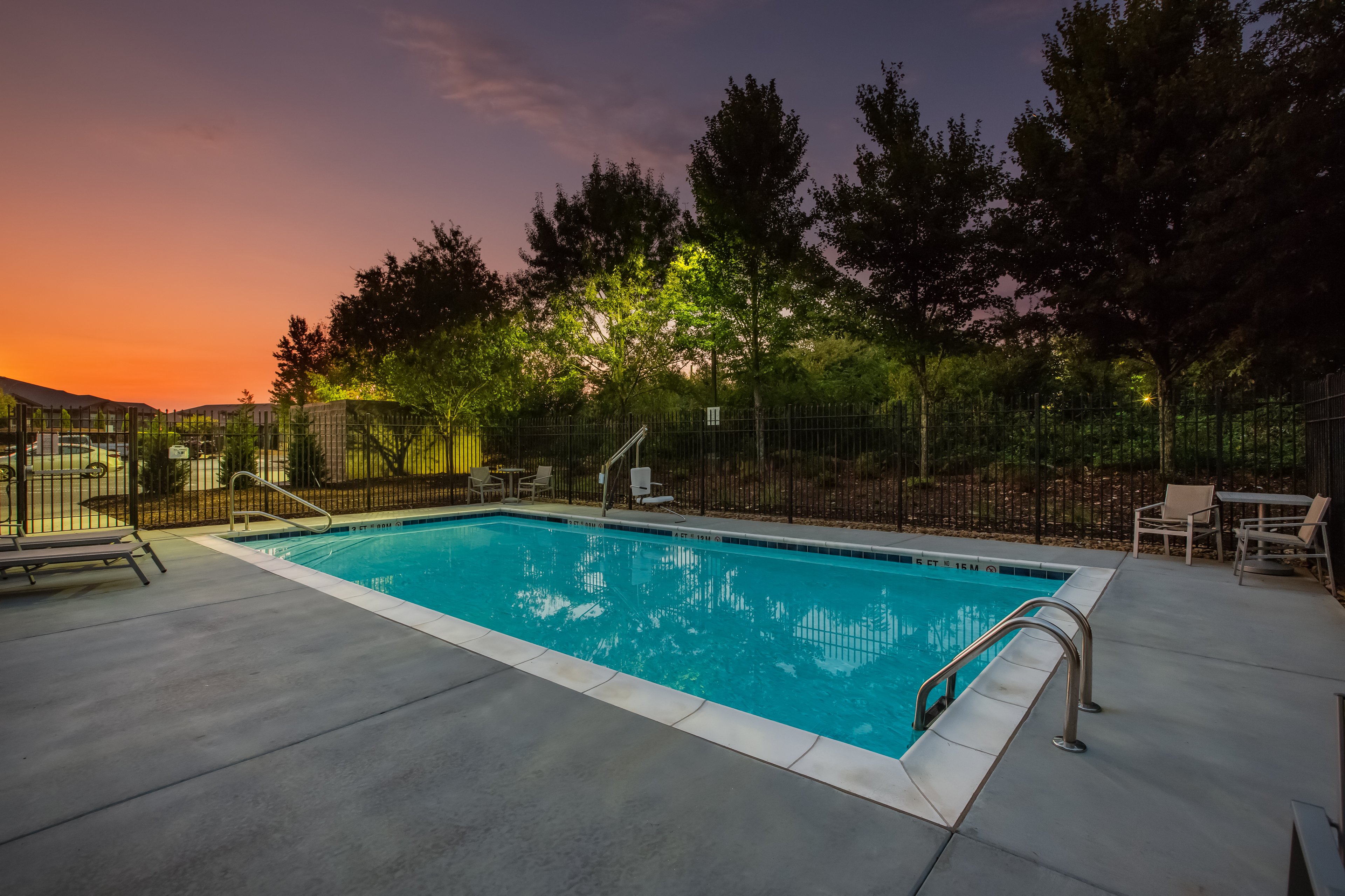 holiday inn express hotel and suites fairburn by ihg