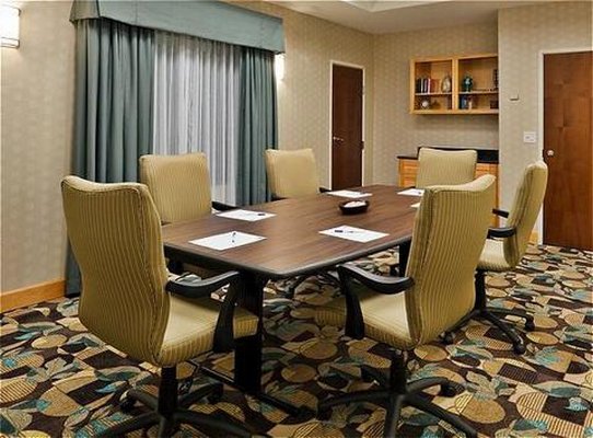 holiday inn express hotel and suites fairburn by ihg
