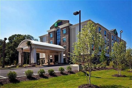 holiday inn express hotel and suites fairburn by ihg