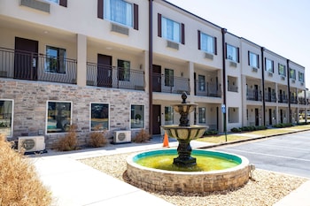 Baymont By Wyndham College Park Atlanta Airport South,College Park>>Atlanta,3 star