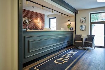Hotel Queens,,3.5 star