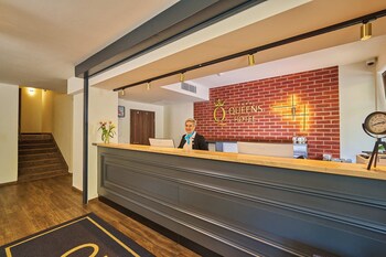 Hotel Queens,,3.5 star