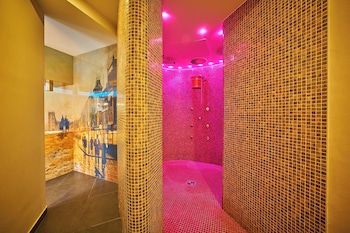 hotel queens