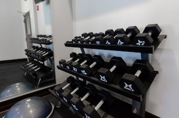 Holiday Inn Express Hotel Suites Atlanta Arpt West Camp Creek,College Park>>Atlanta,3 star