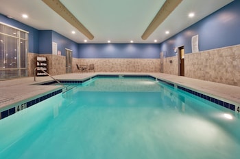 Holiday Inn Express Hotel Suites Atlanta Arpt West Camp Creek,College Park>>Atlanta,3 star
